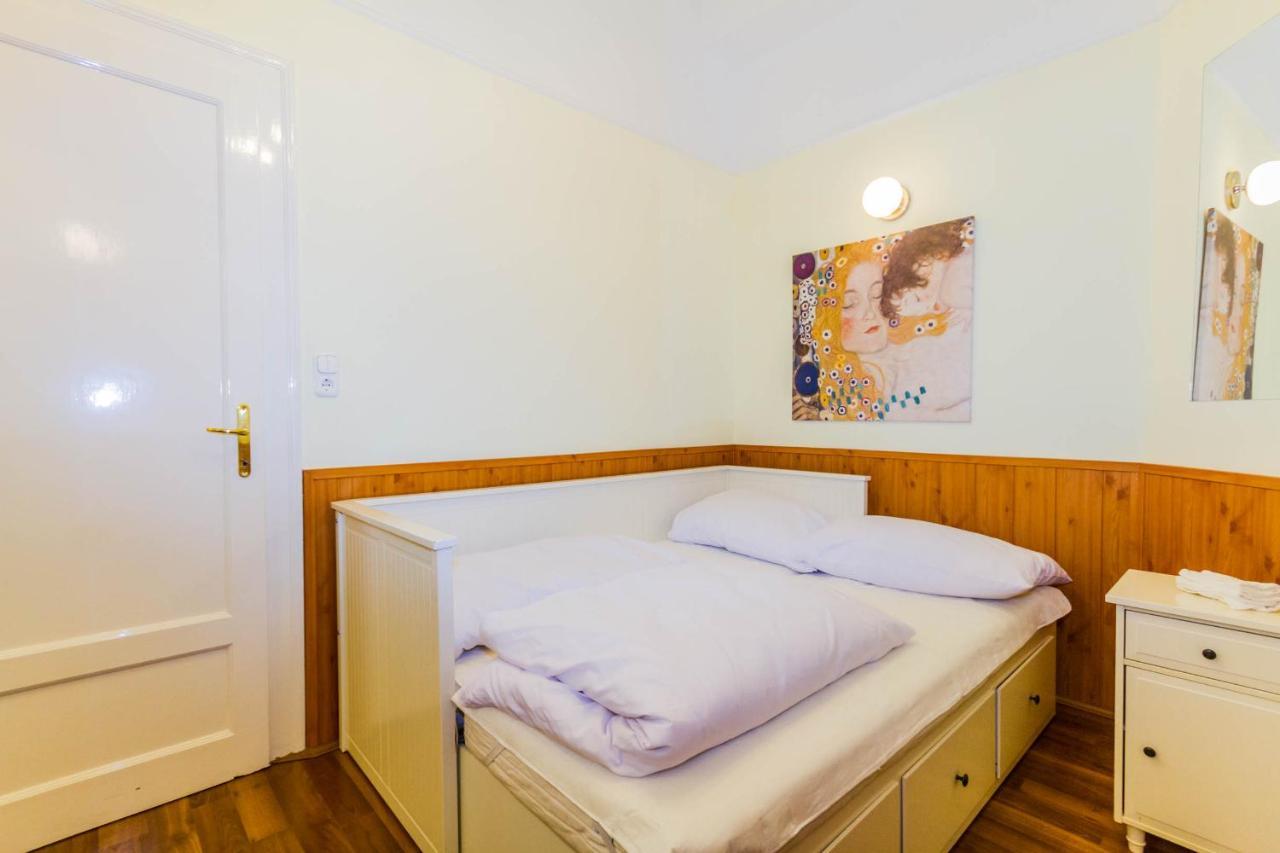 Friend Of Deak Ferenc Apartman Budapest Kültér fotó