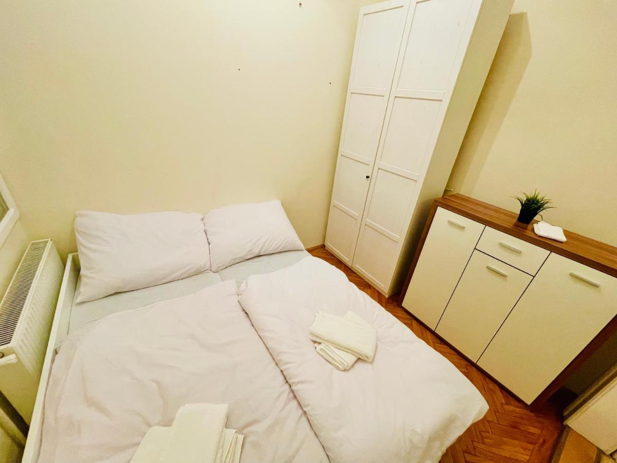 Friend Of Deak Ferenc Apartman Budapest Kültér fotó